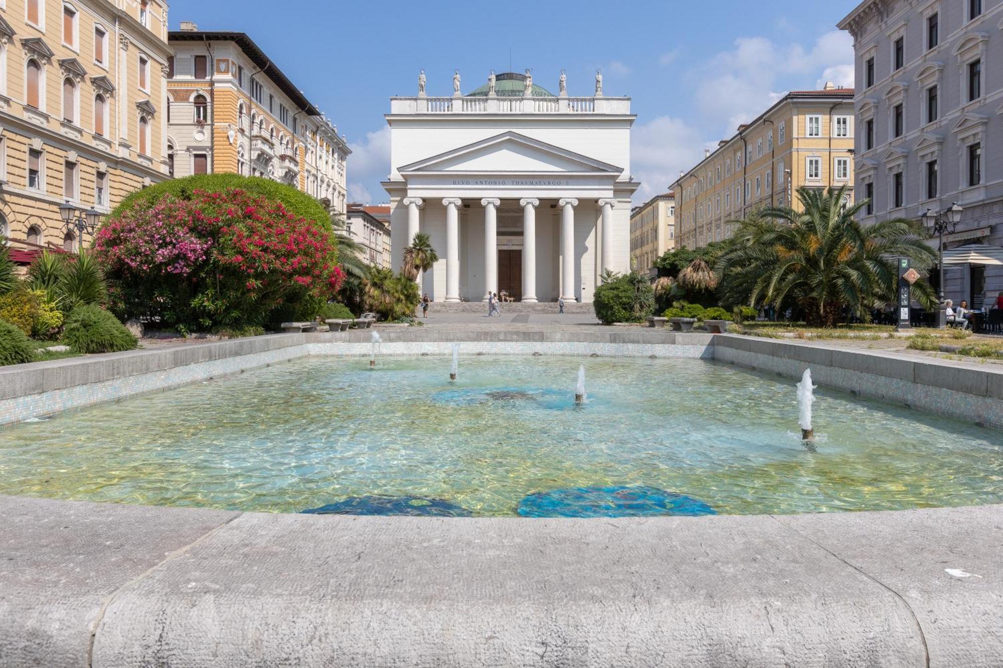 Elegante Rifugio D'Annunzio Con Parcheggio A Trieste Exterior foto